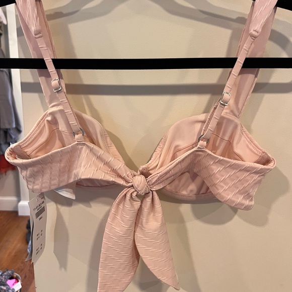 Abercrombie bikini top & bottom - Picture 3 of 5